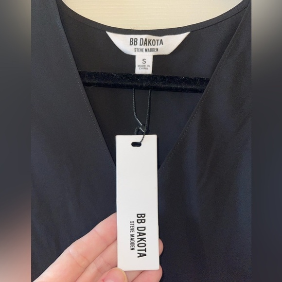 BB Dakota by Steve Madden blouse • NWT • size small - Picture 2 of 6